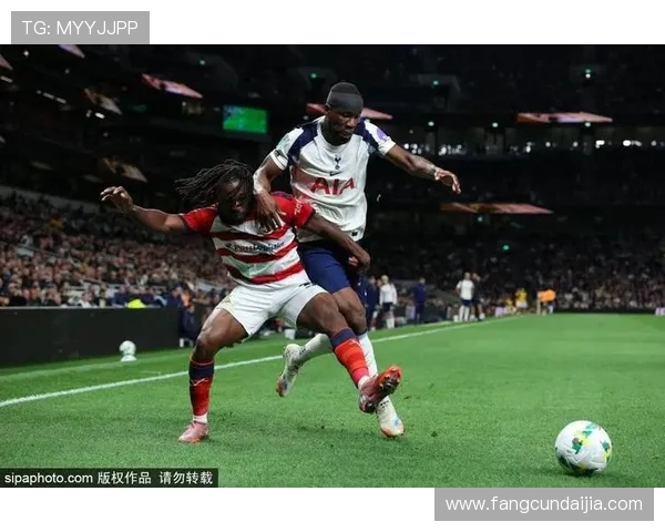 热刺与利兹联上演激烈对决 特尔世界波破门 奥卡福精彩扳平比分